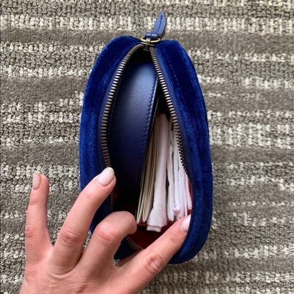 Gucci Belt Bag - Picture 3 of 9